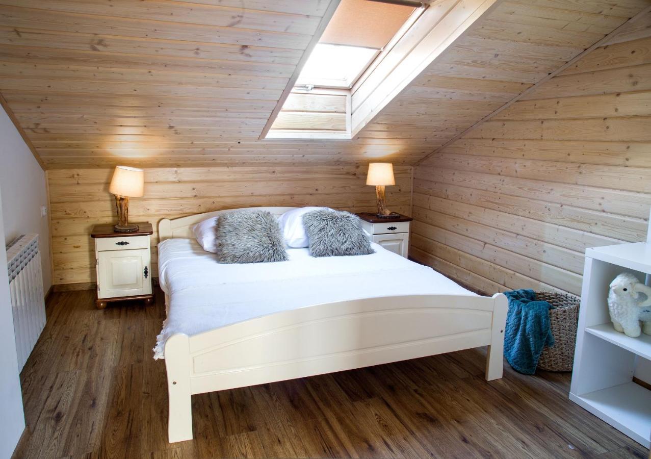 Ferienwohnung Miedzy Owcami Sromowce Wyzne Exterior foto