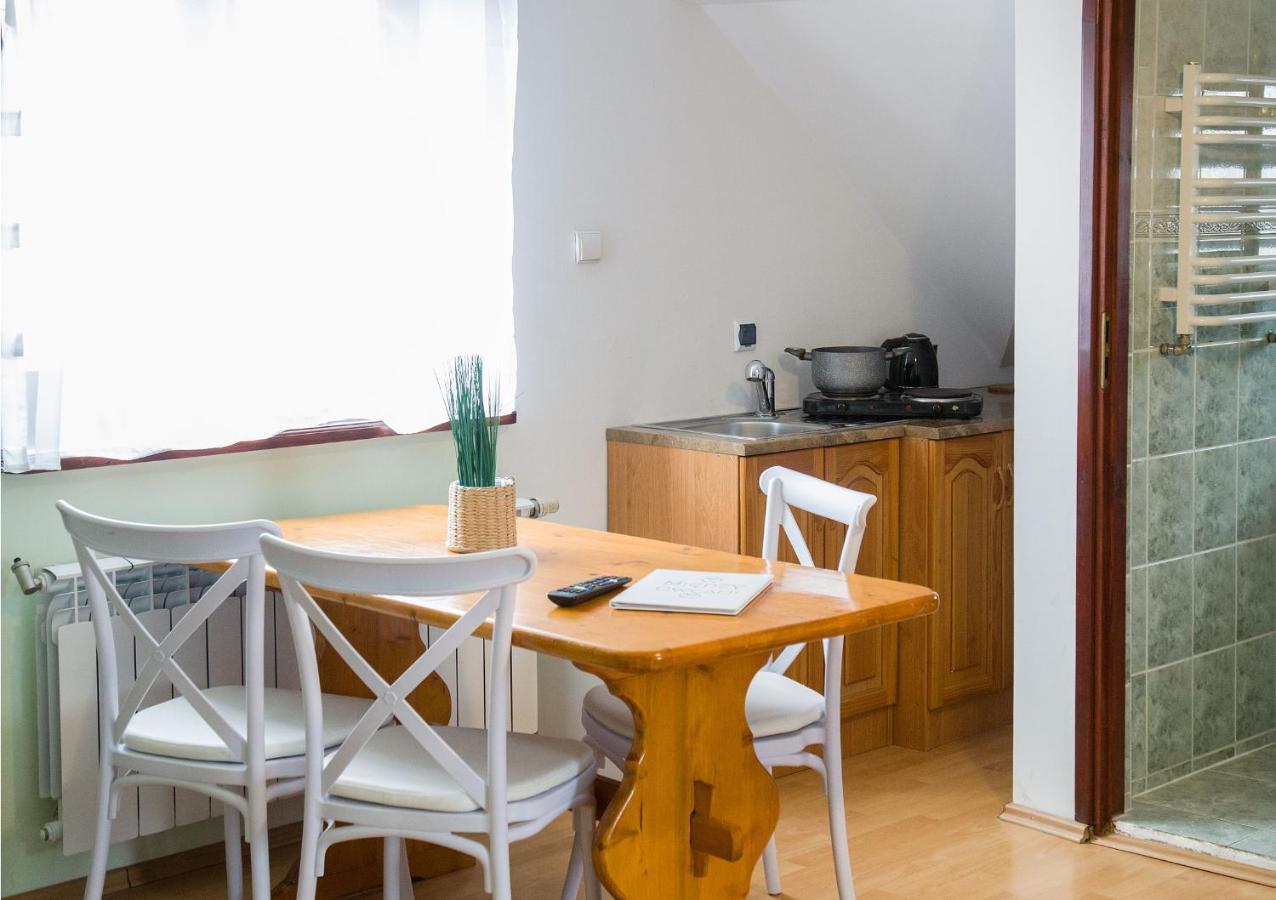 Ferienwohnung Miedzy Owcami Sromowce Wyzne Exterior foto