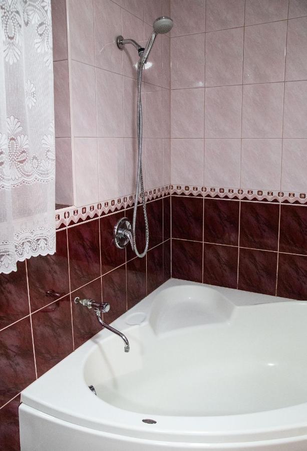 Ferienwohnung Miedzy Owcami Sromowce Wyzne Exterior foto